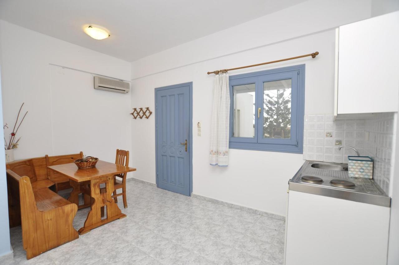 Manos Apartments Mégas Yialós-Nítes Oda fotoğraf