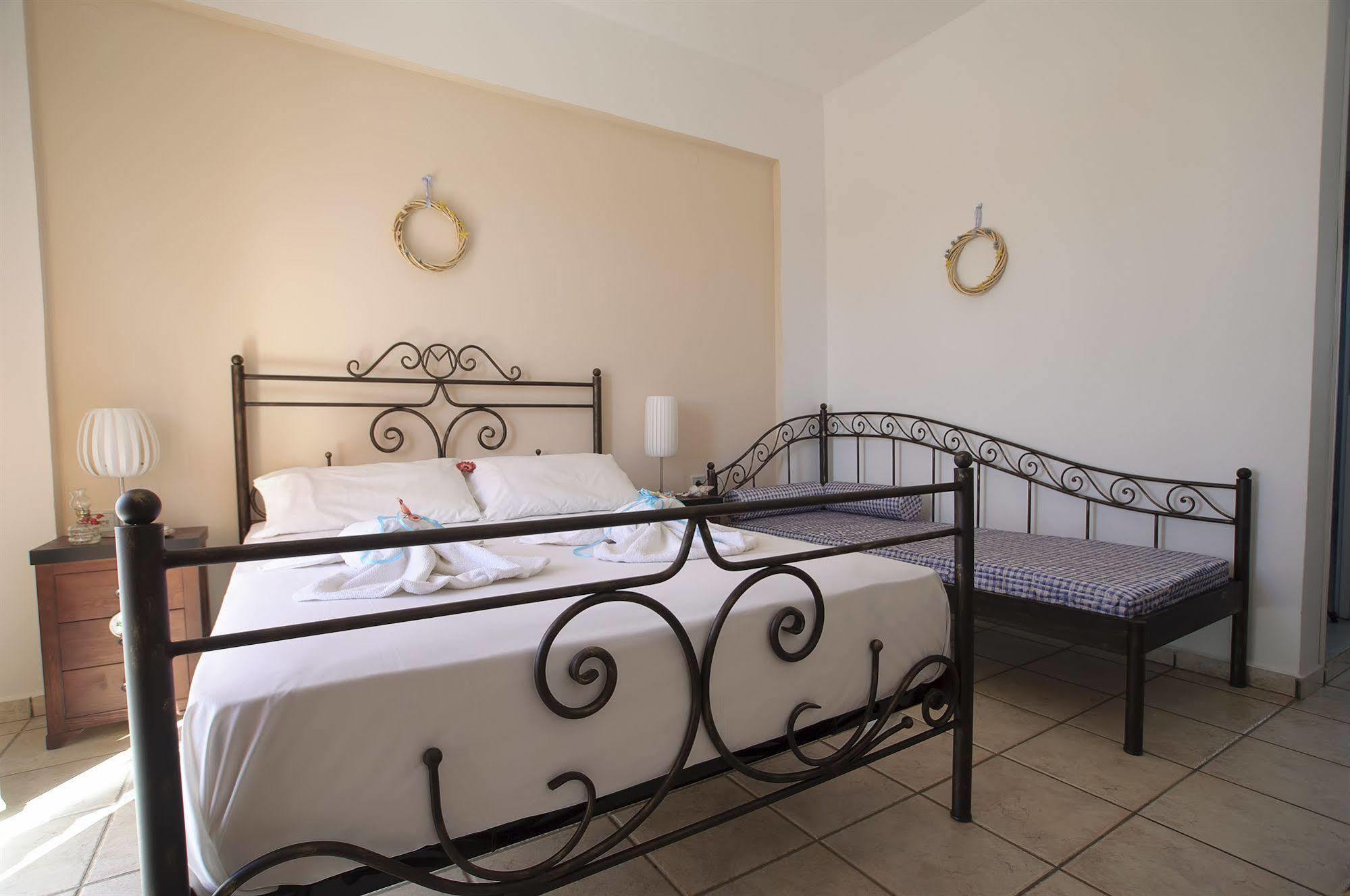 Manos Apartments Mégas Yialós-Nítes Dış mekan fotoğraf
