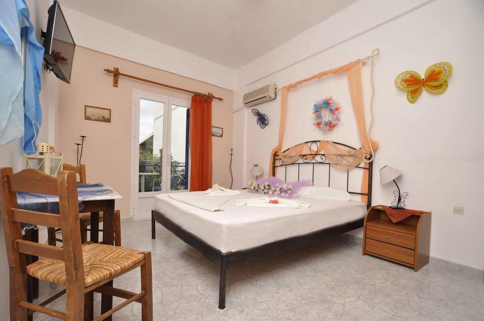 Manos Apartments Mégas Yialós-Nítes Dış mekan fotoğraf