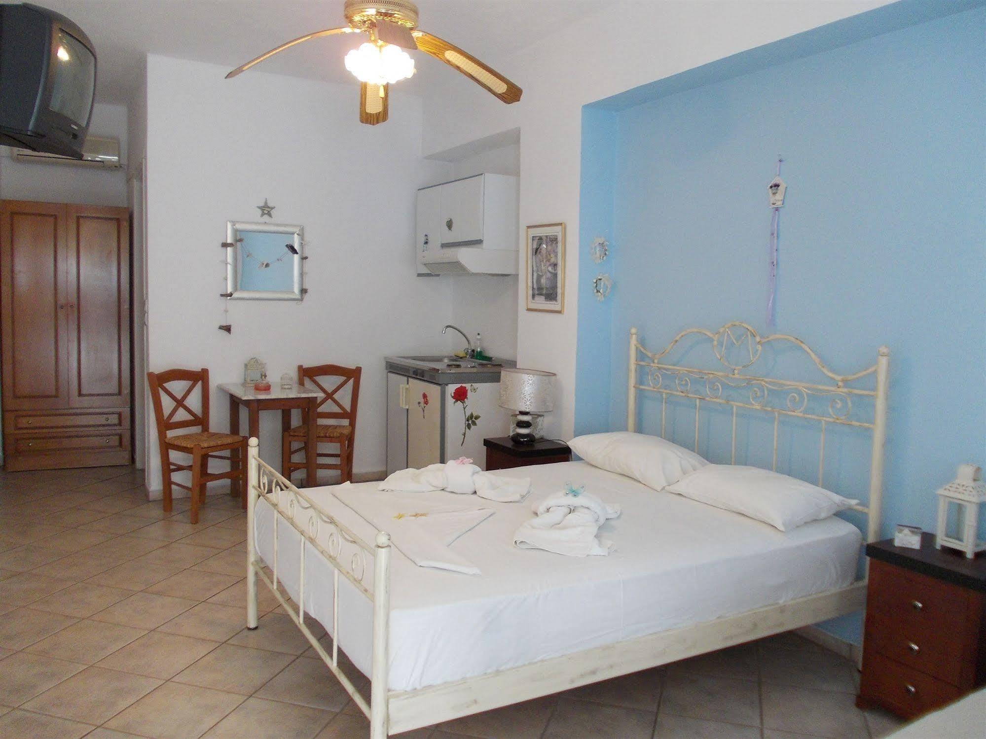 Manos Apartments Mégas Yialós-Nítes Dış mekan fotoğraf