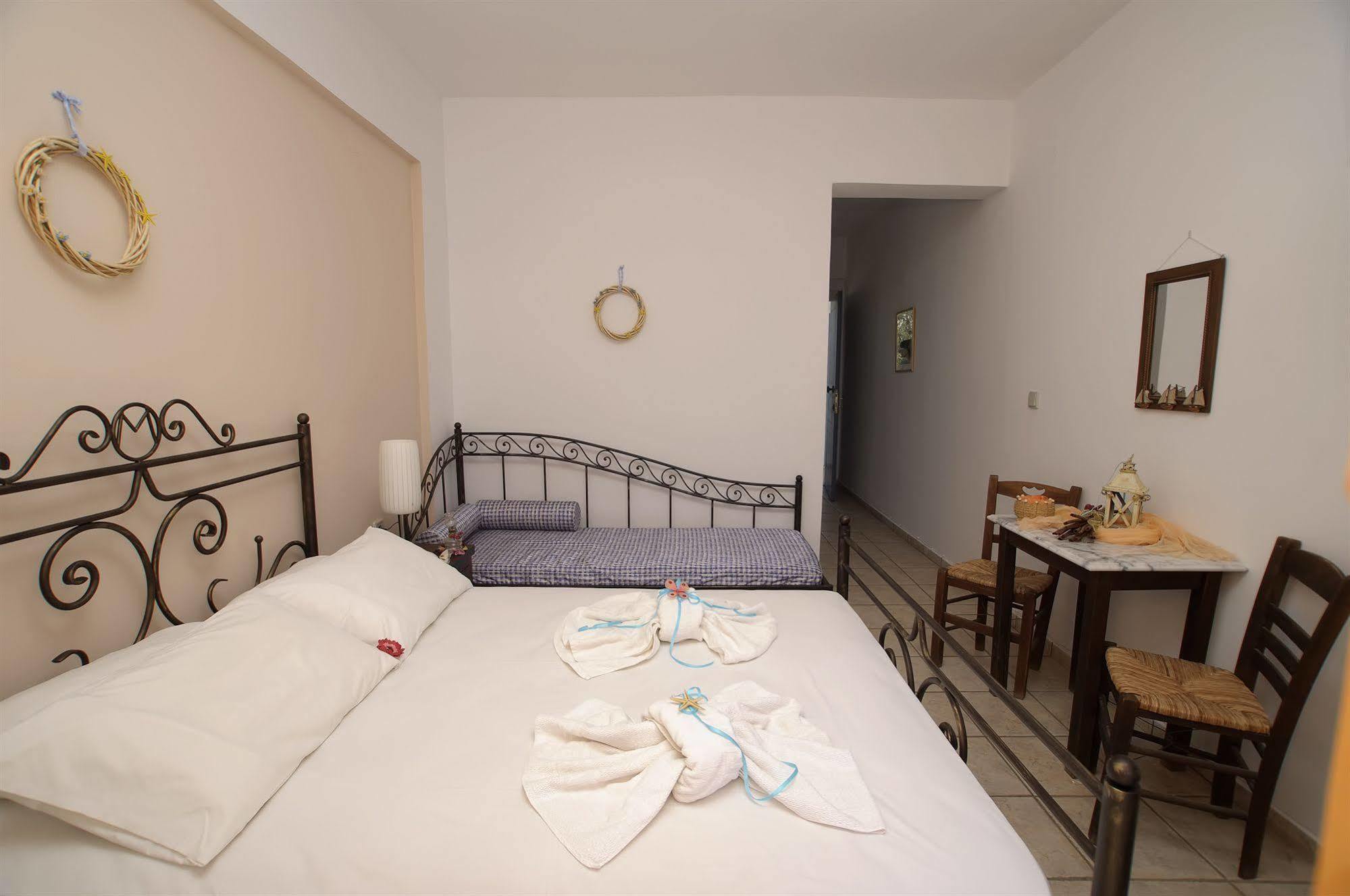 Manos Apartments Mégas Yialós-Nítes Dış mekan fotoğraf